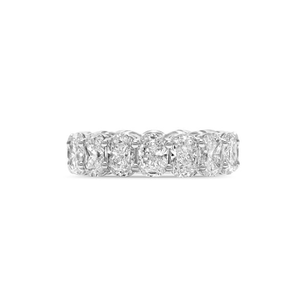 ELONGATED CUSHION ETERNITY RING Zu verkaufen