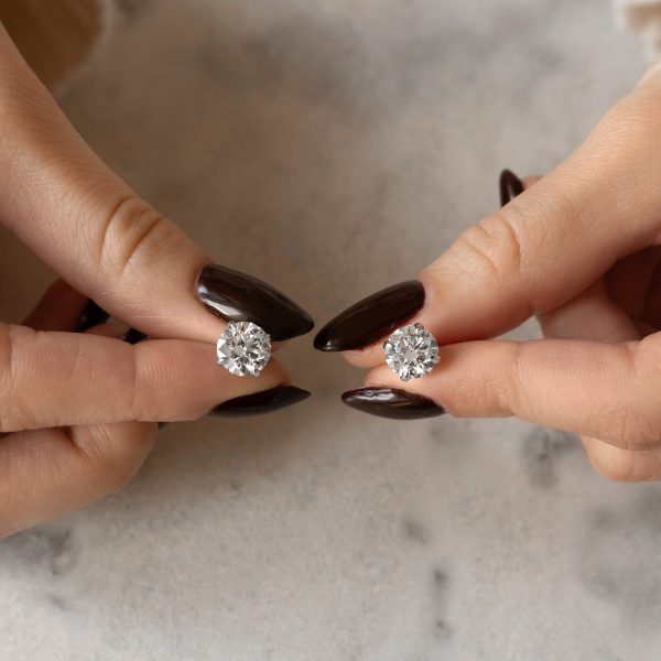 Sample Sale Studs Schn?ppchen